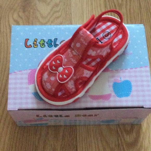 New Kids SQUEAKER Shoes